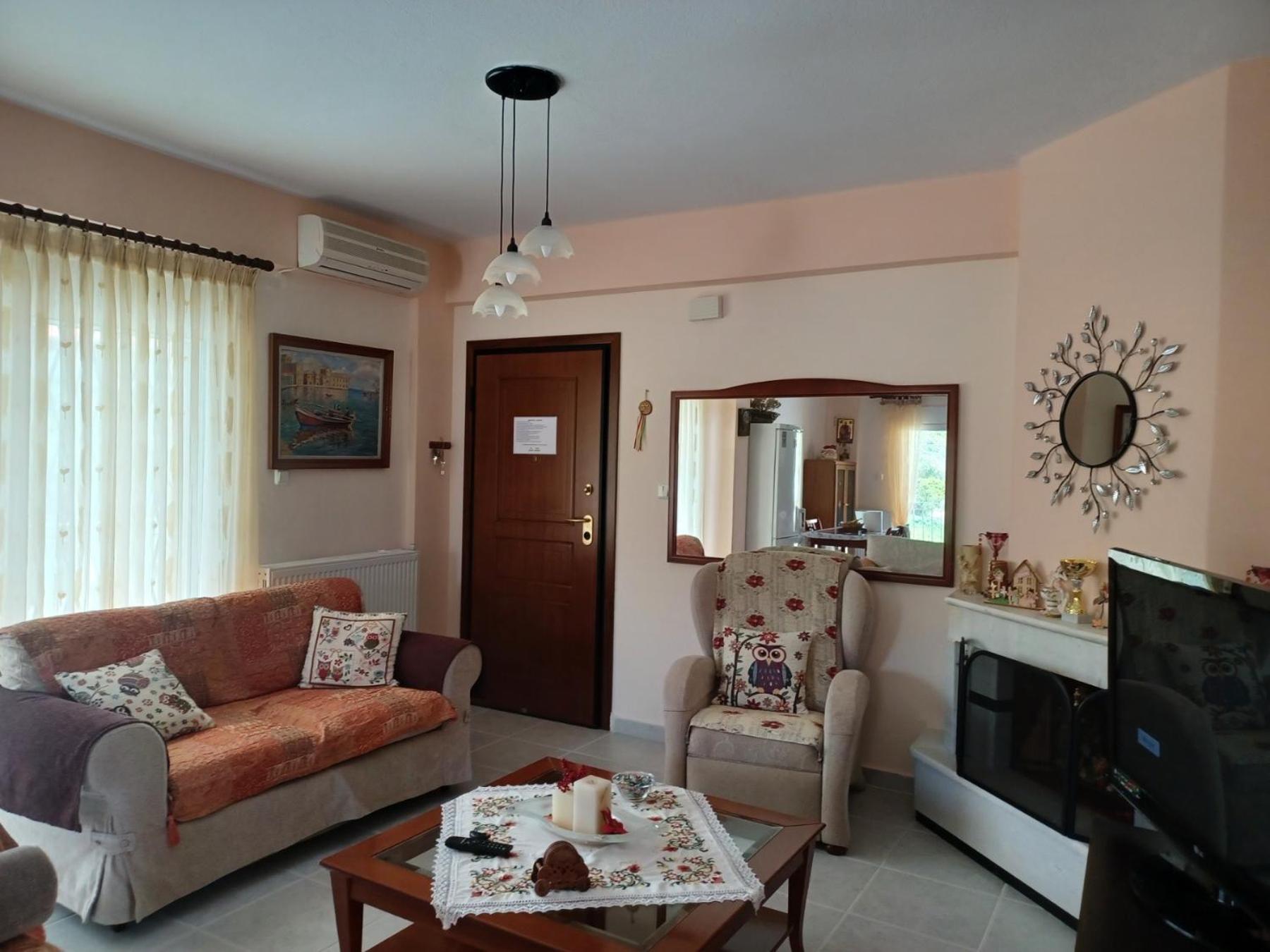 Gerakini 2Br Apt With Shared Pool Exterior photo